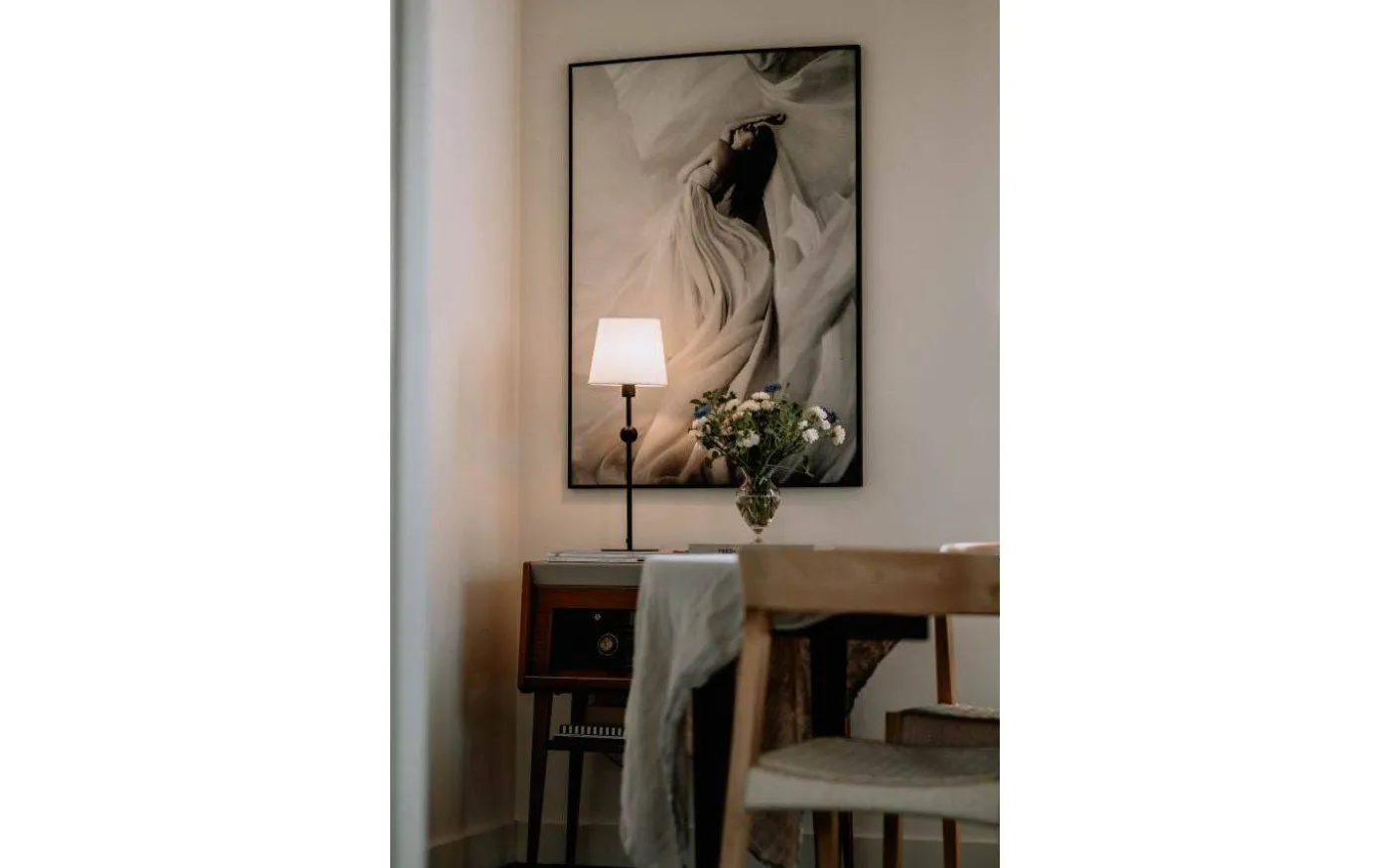 Astrid Lampfot 41cm Svart