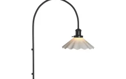 August Vägglampa Veckad 60cm Opal