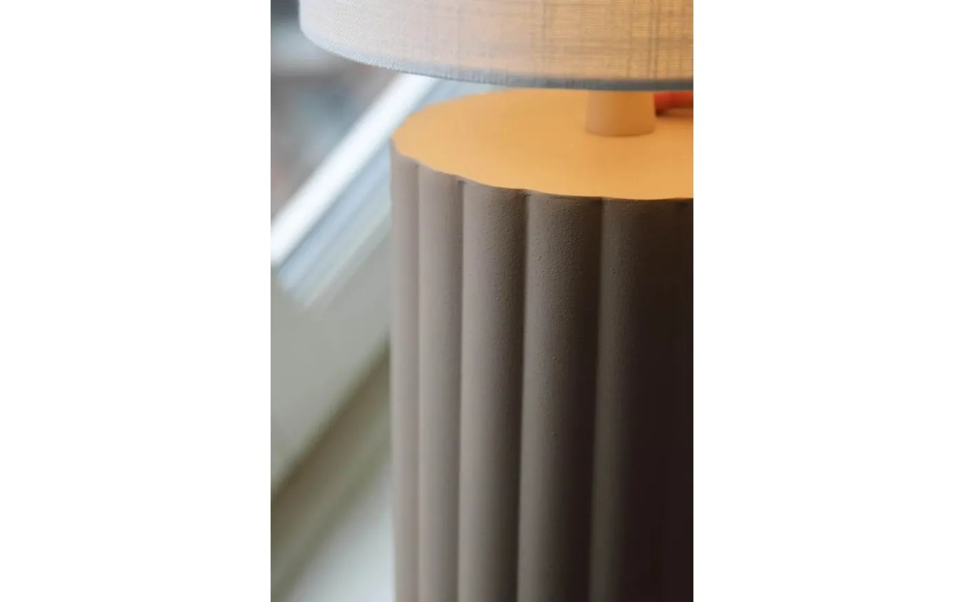 Can Bordslampa 57cm Vit/Beige