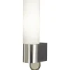 Cosenza Vägglampa med Eluttag Krom IP44