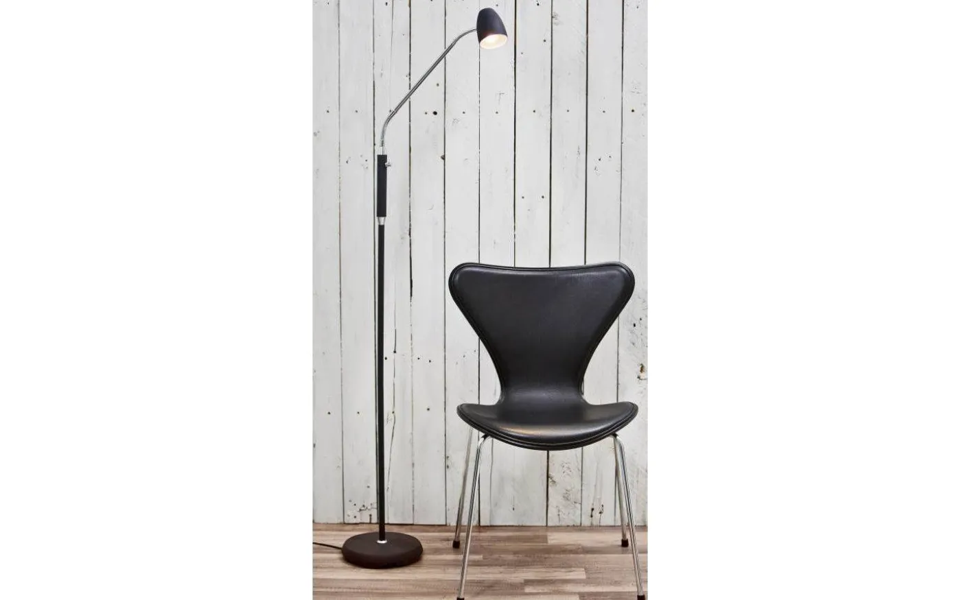 Sandnes Golvlampa 140cm Svart/Krom